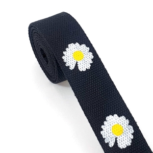 Taśma nośna 38 mm stokrotki na czarnym